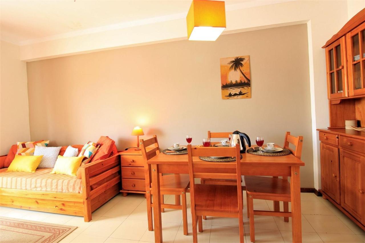 Portimao Classic With Pool By Homing Apartment อัลวอร์ ภายนอก รูปภาพ